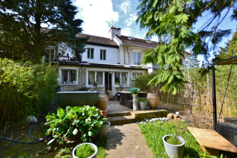 140ff2e1526b813049bda2fe2fd1e95b