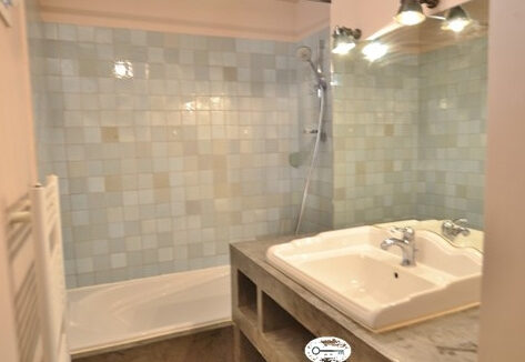 b8e60ae82247a64039fac4d1ff68febb