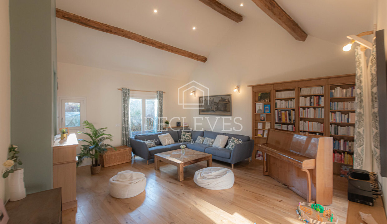 photo_05daf775bf7724875c8dd3d9597fccbd