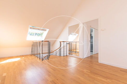 photo_174cd2c37a727441e786eb8fda9c879d