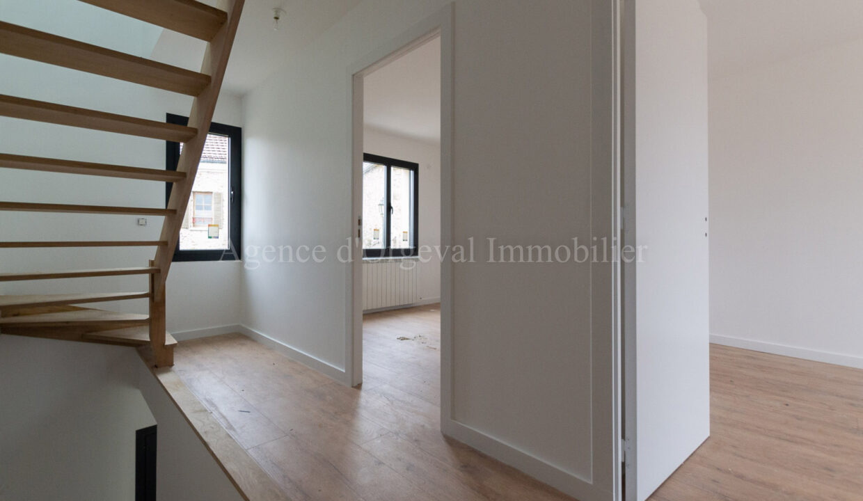 photo_49f5f51f40f3a3e06df66c834ec4c125