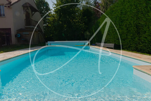 photo_4fa529f6afe8660a605f139efa015c42