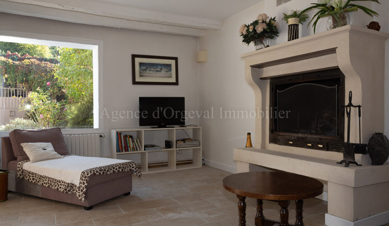 photo_504d8212f73a440aa3bcedcd6cd49885