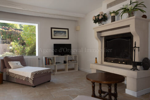 photo_504d8212f73a440aa3bcedcd6cd49885