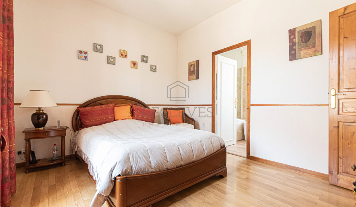 photo_945c9449d182473b9f2802a80695505c