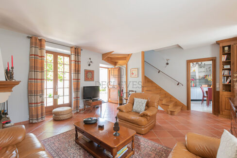 photo_c5635806a4e861734f46ee96015117aa