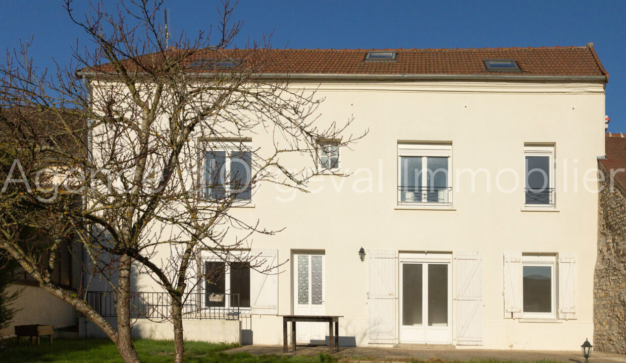 photo_c99716bcaa0d41080563f43193bcedb4