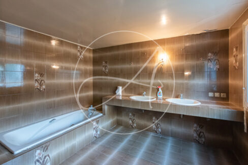 photo_d1f506b356c44462dbecc493c39b438b