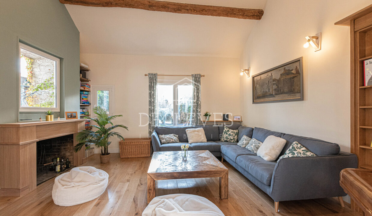 photo_db52aacfbad630c7bb9a36919eeef434