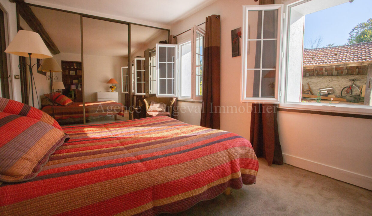 photo_e53ef2300b3ebe3bba8c560e21d0c7c8