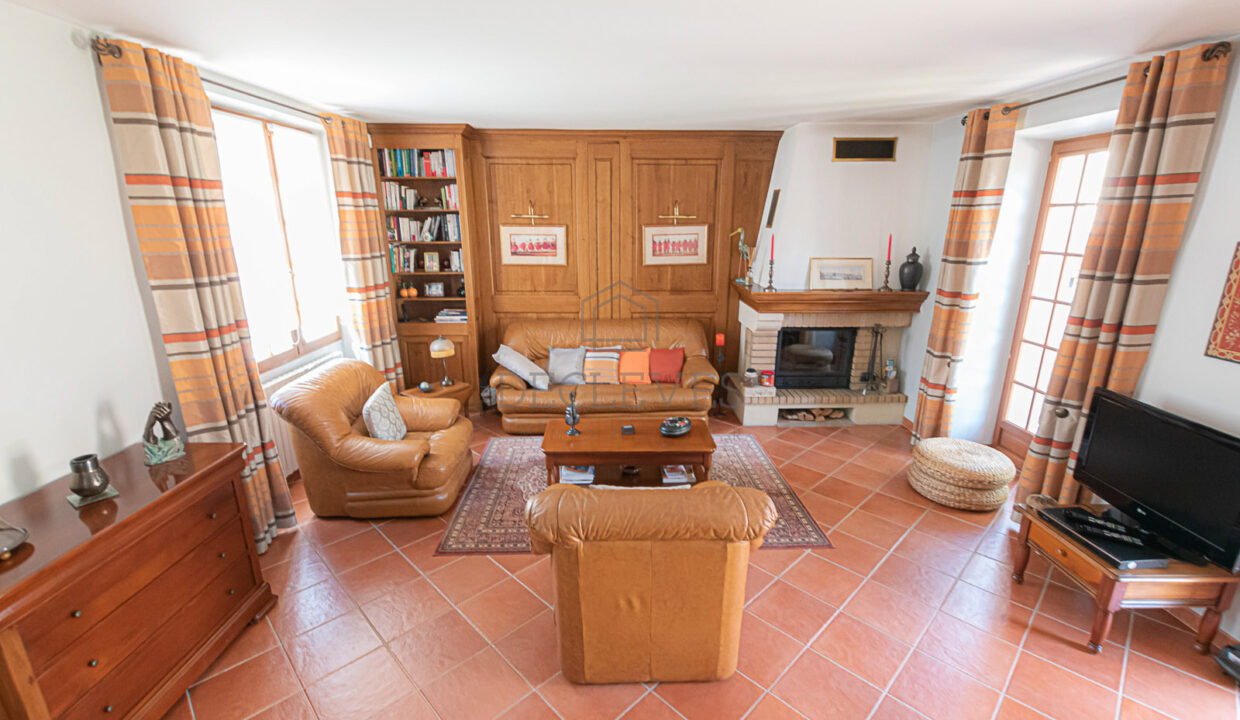 photo_eedec7faa240a5734b0d8a5b7c941883