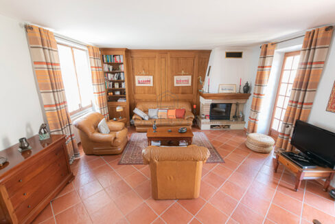 photo_eedec7faa240a5734b0d8a5b7c941883